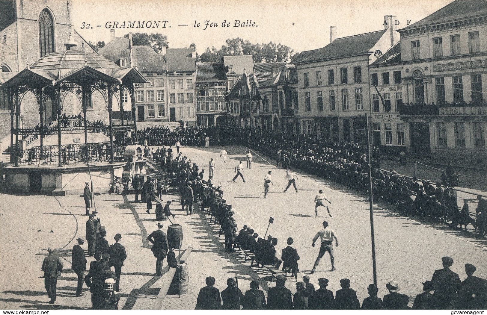 GRAMMONT GERAADSBERGEN   LE JEU DE BALLE      2 SCANS - Geraardsbergen