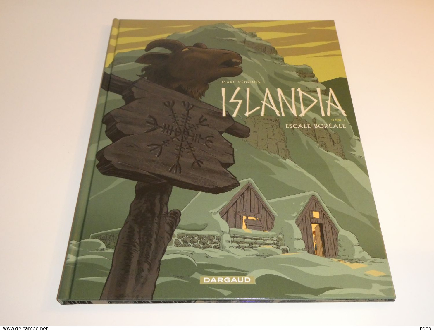 LOT EO ISLANDIA TOMES 1/ 2 / TBE