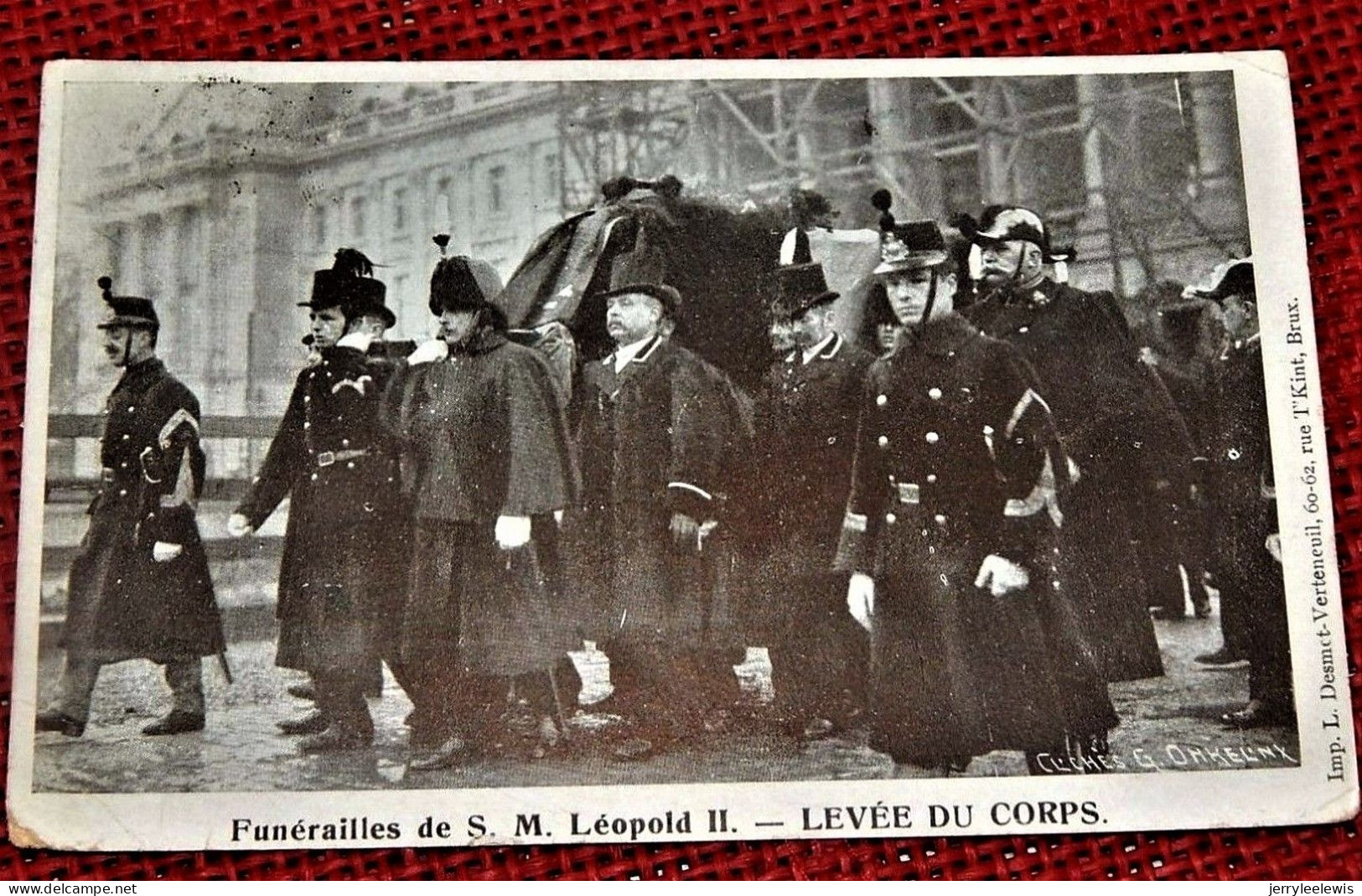 BRUXELLES - Funérailles De Léopold II -      La Levée Du Corps - Familles Royales