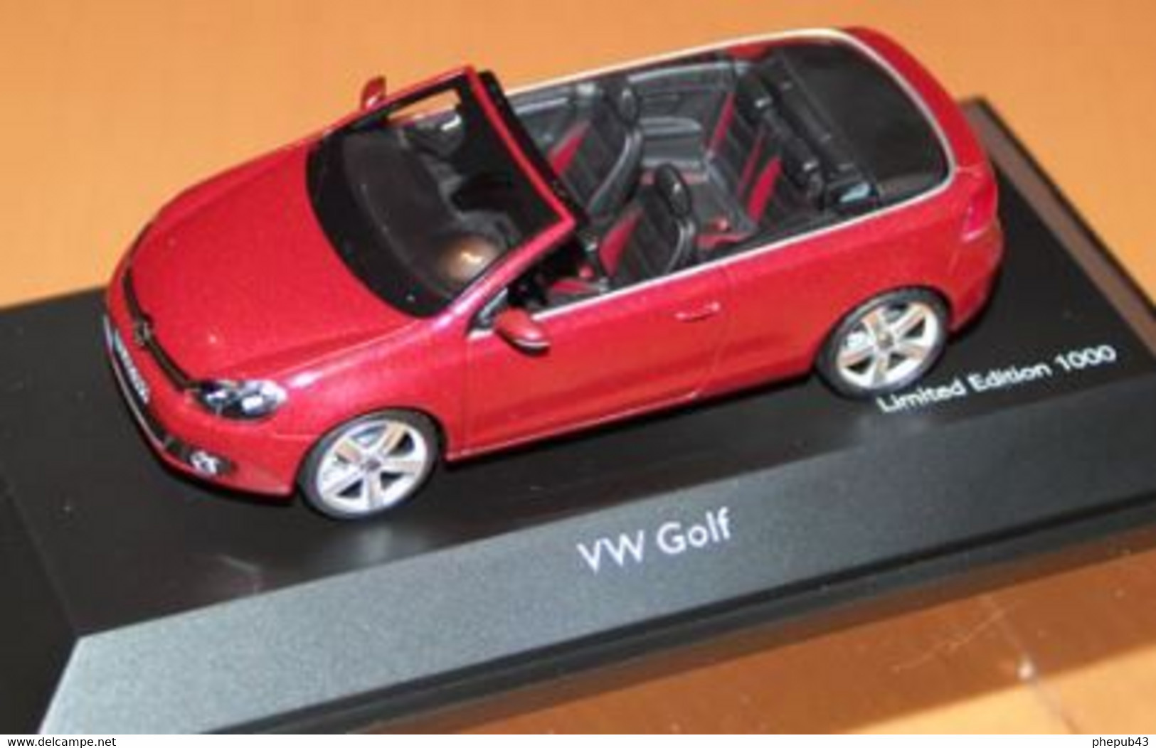 Volkswagen Golf Cabrio - Red - Schuco - Schuco