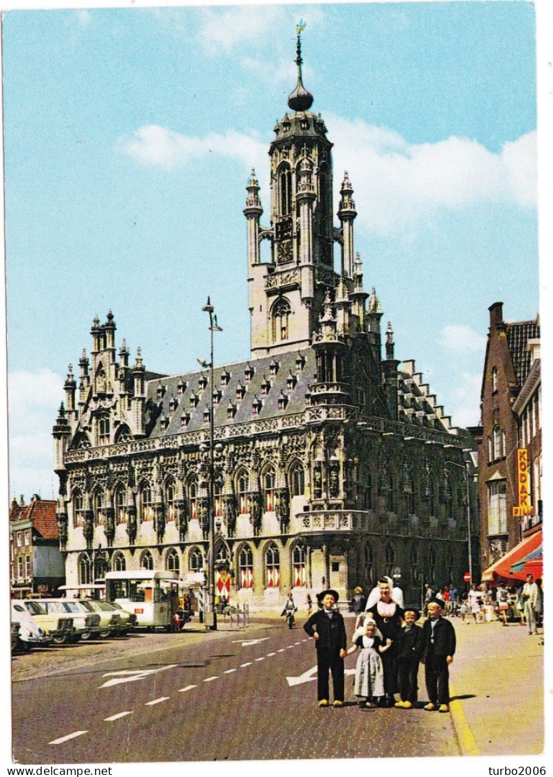 1970 / 1980 Middelburg Kuyperspoort, Gemeentehuis, molen etc. 7 x in kleur blanco / 2 x gelopen met zegel