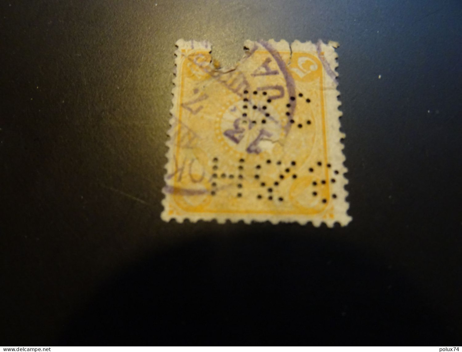 JAPON Abimé   Perforé - Used Stamps