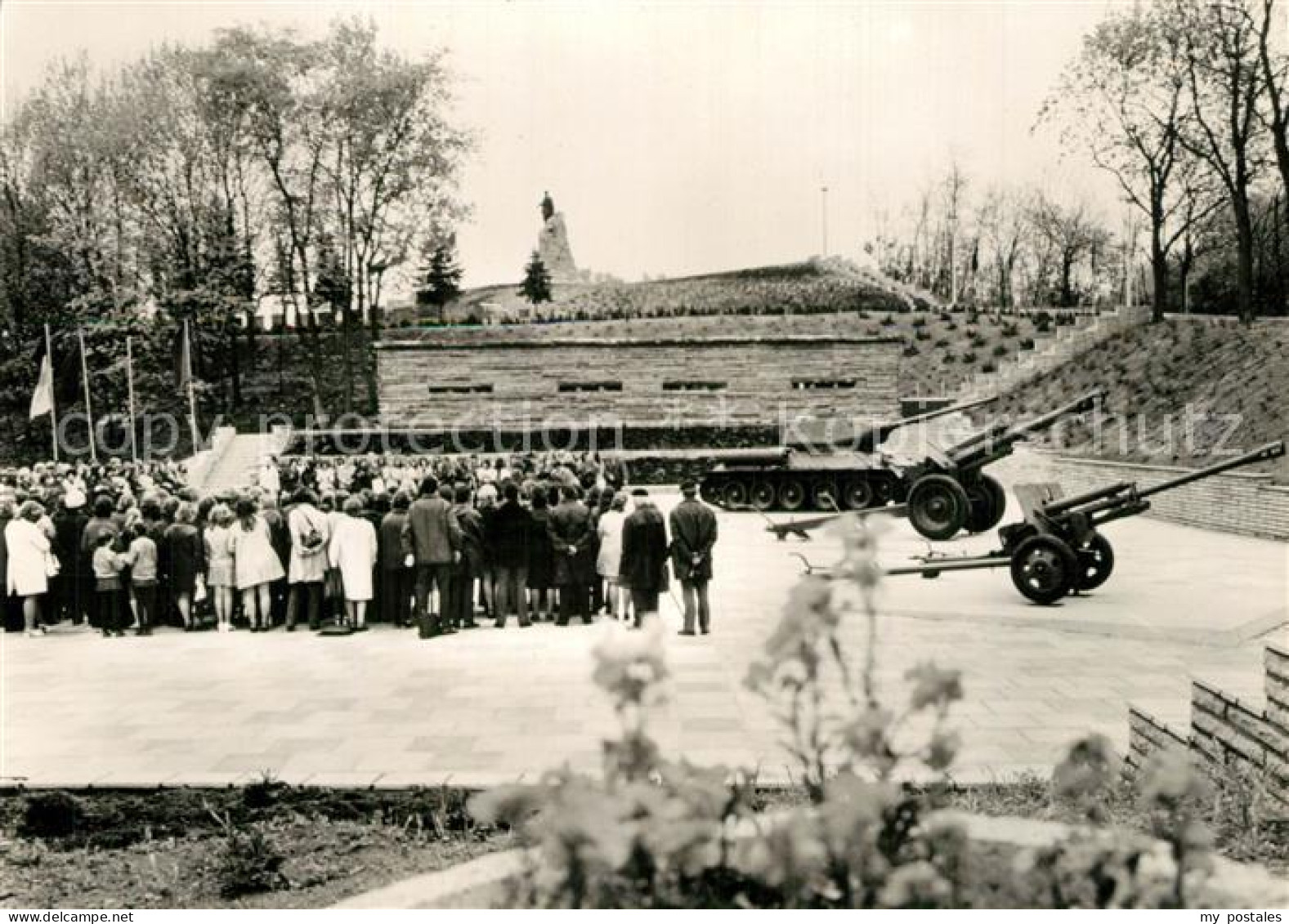 73544153 Seelow Gedenkstaette Der Befreiung Auf Den Seelower Hoehen Kanonen Seel - Seelow