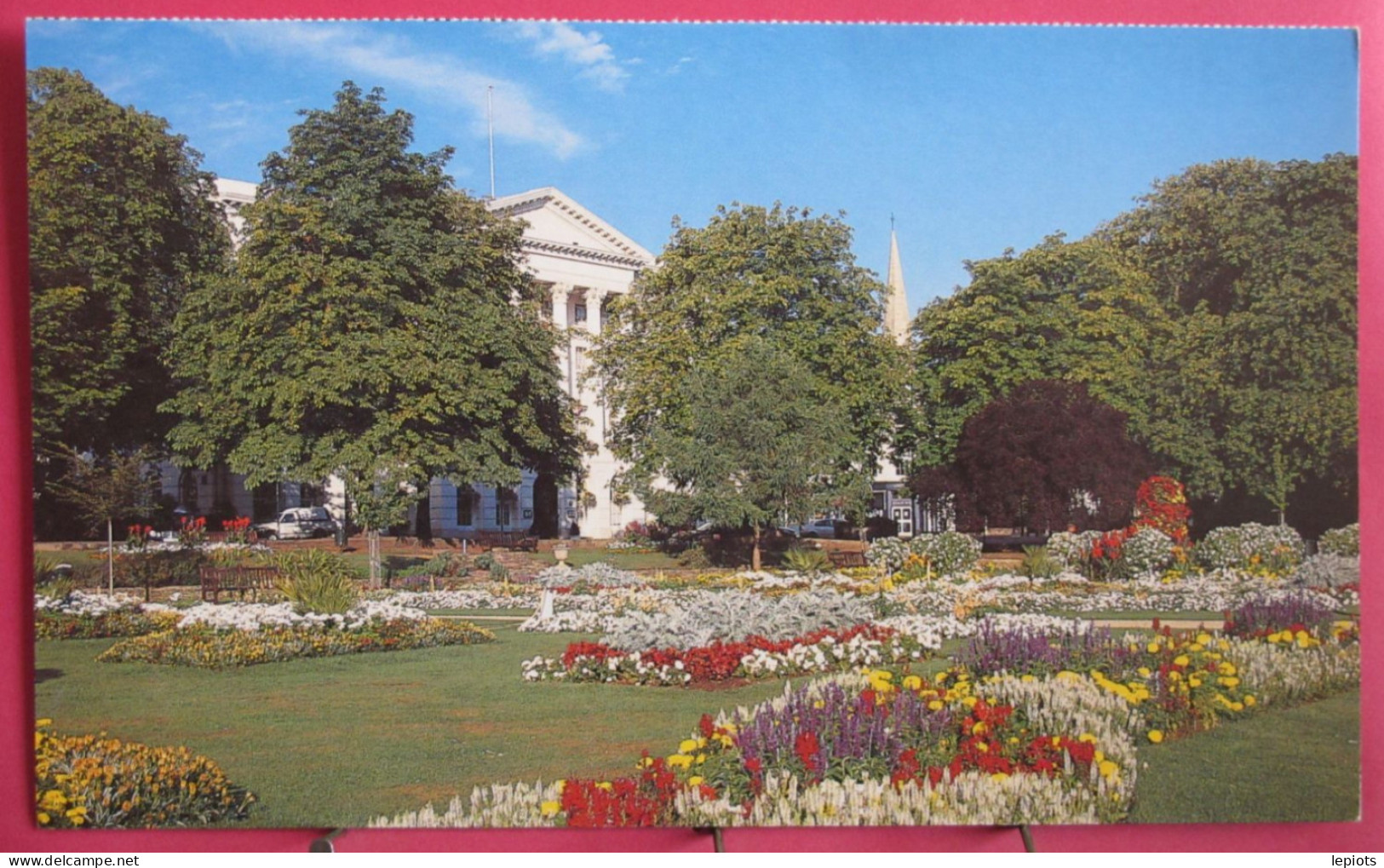 Angleterre - Cheltenham - Imperial Gardens - Cheltenham