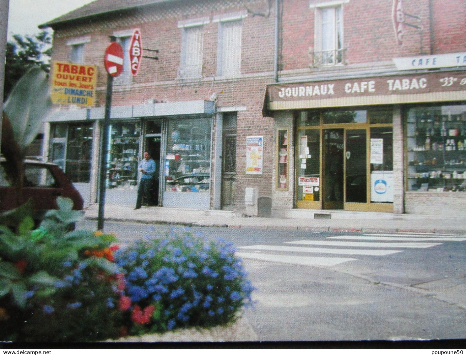 CP 95 Val D'Oise  GOUSSAINVILLE -  Journaux Café Tabac LE BALTO  Rue Victor Basch  Timbré 1987 - Goussainville