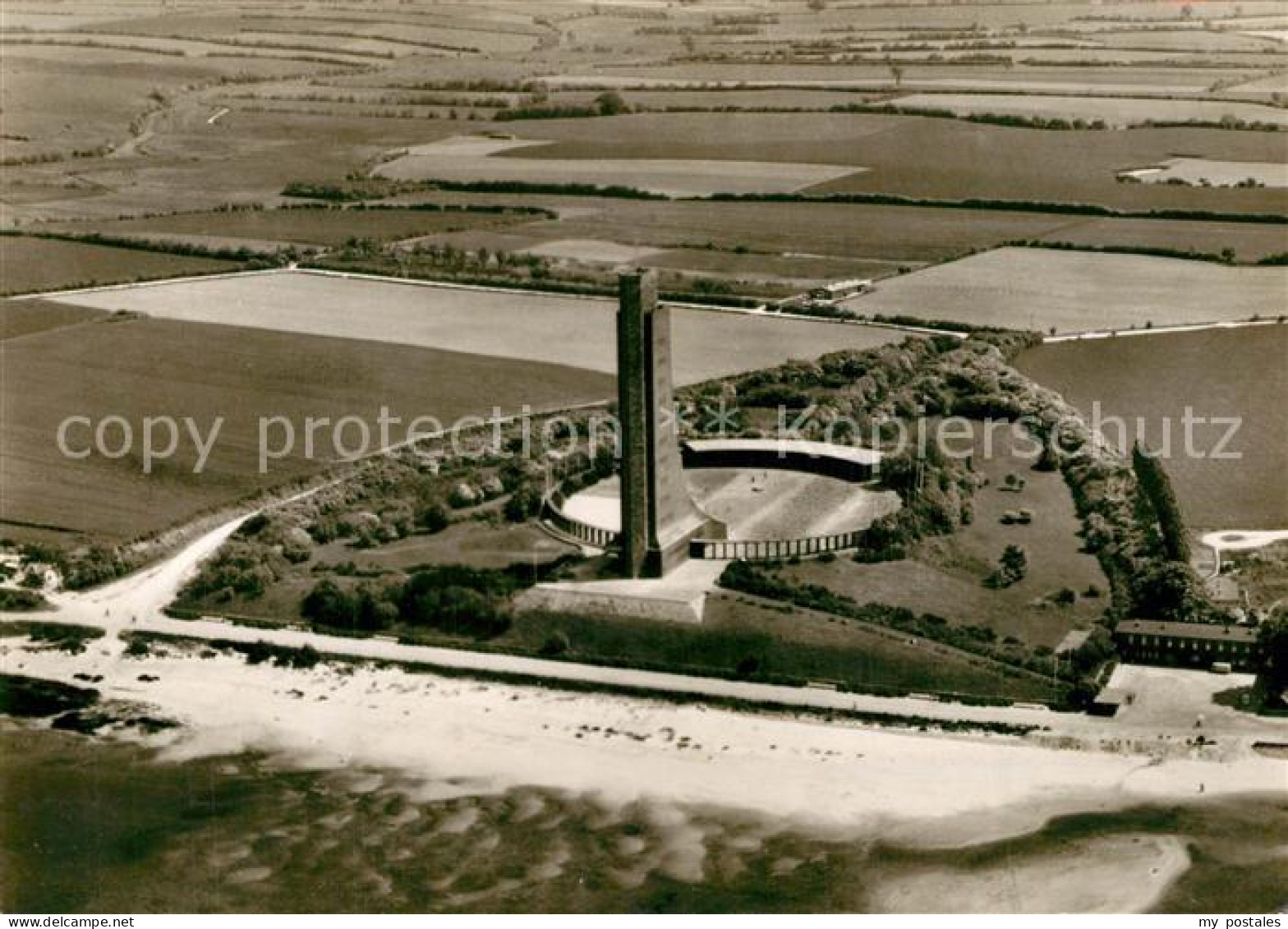 73541873 Laboe Fliegeraufnahme Marine-Ehrenmal Laboe - Laboe