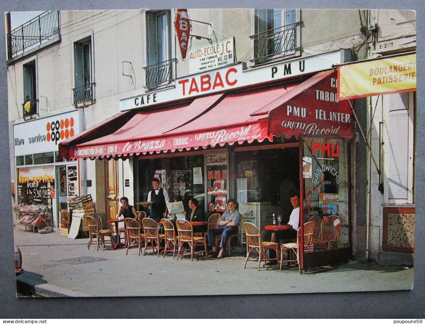 CP 93 Seine Saint Denis ROMAINVILLE  - Le Café Tabac P.M.U. " Le Brazza "  épicerie COOP  La Place Des 3 Communes 1970 - Romainville