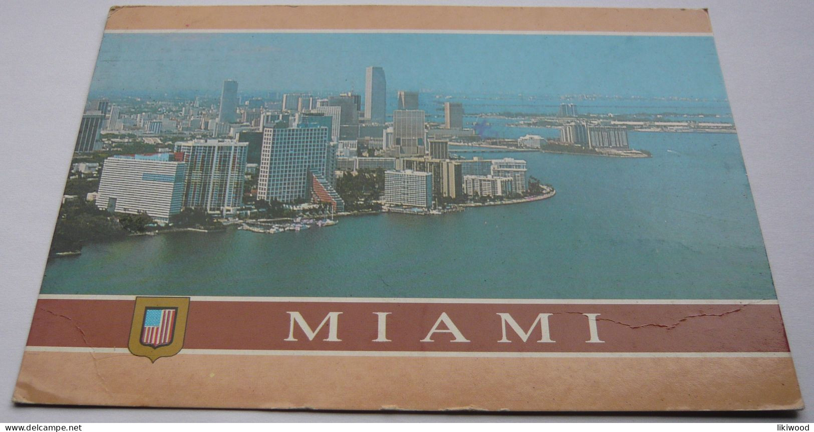 Miami, Brickell Avenue`s Luxury Condominiums Face The Bay At The Edge Of Downtown Miami - Miami