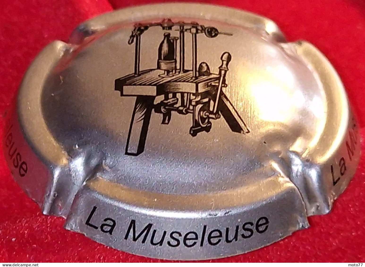 Lot De 41 CAPSULES Ou PLAQUES DE MUSELETS Non Identifiées De Champagne, Mousseux Crémant Cidres En VRAC - Autres & Non Classés