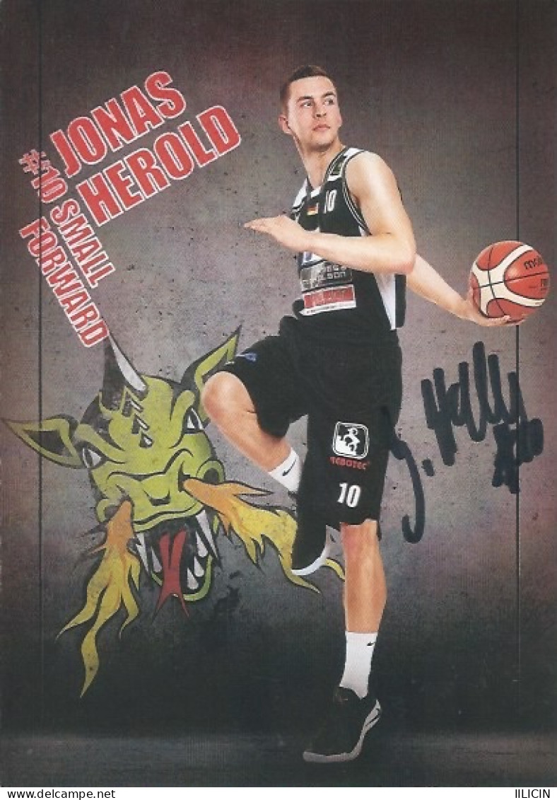 Trading Cards KK000628 - Basketball Germany Artland Dragons Quakenbrück 10.5cm X 15cm HANDWRITTEN SIGNED: Jonas Herold - Abbigliamento, Souvenirs & Varie