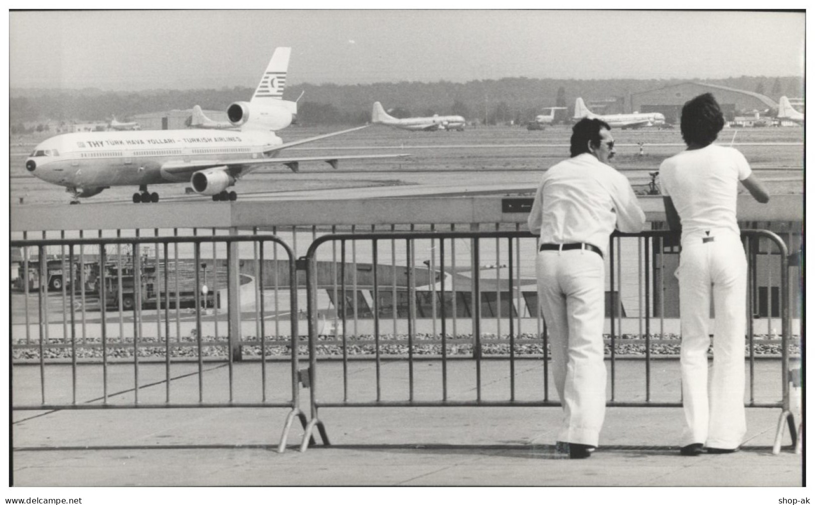 C5791/ Flughafen Flugzeuge THY Foto 21 X 12,5 Cm 70/80er Jahre - Andere & Zonder Classificatie