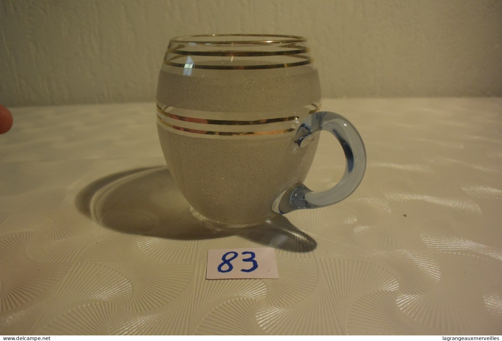 C83 Ancienne Tasse Vintage Dorée Et Sablée - Tazze