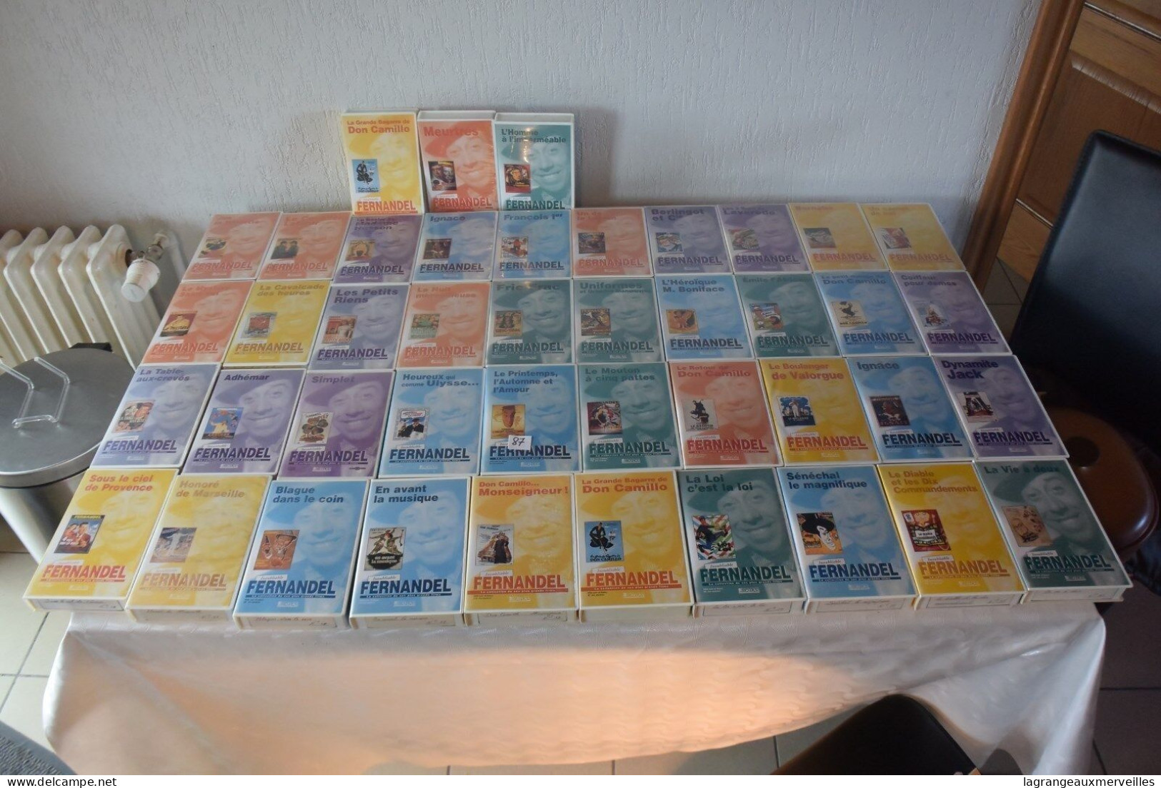 C87 Collection Cassette Et Livre Sur Fernandel 39 Livres Et Cassettes - Colecciones & Series