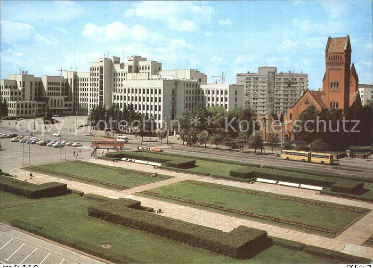 72401311 Minsk Weissrussland Kirche Heiliger Simon Parkanlagen Minsk - Belarus