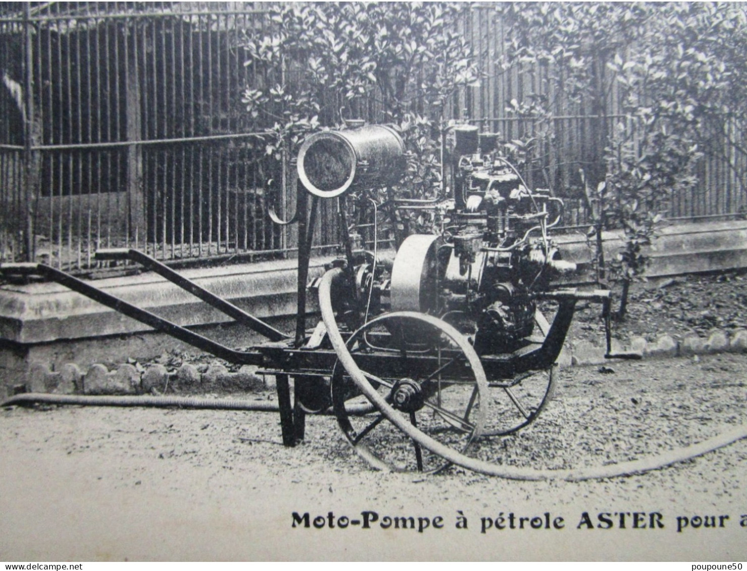 CPA 93  SAINT DENIS  Société  ASTER  Rue De Paris  - Moto Pompe à Pétrole Pour Arrosage Et Incendie    1910 - Firemen