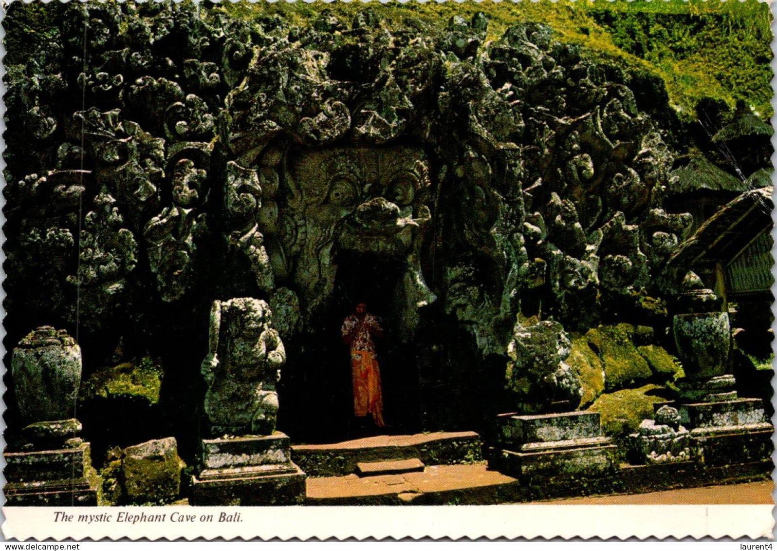 12-3-2025 (2 Y 48) Indonesia - Bali Elephant Cave - Indonesië