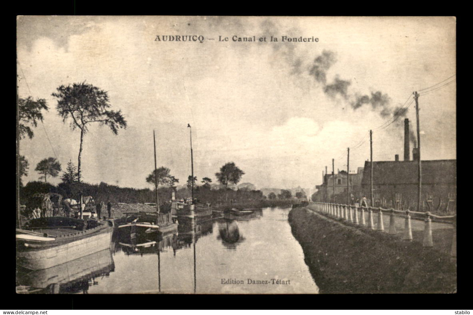 62 - AUDRUICQ - LE CANAL ET LA FONDERIE - PENICHES - Audruicq