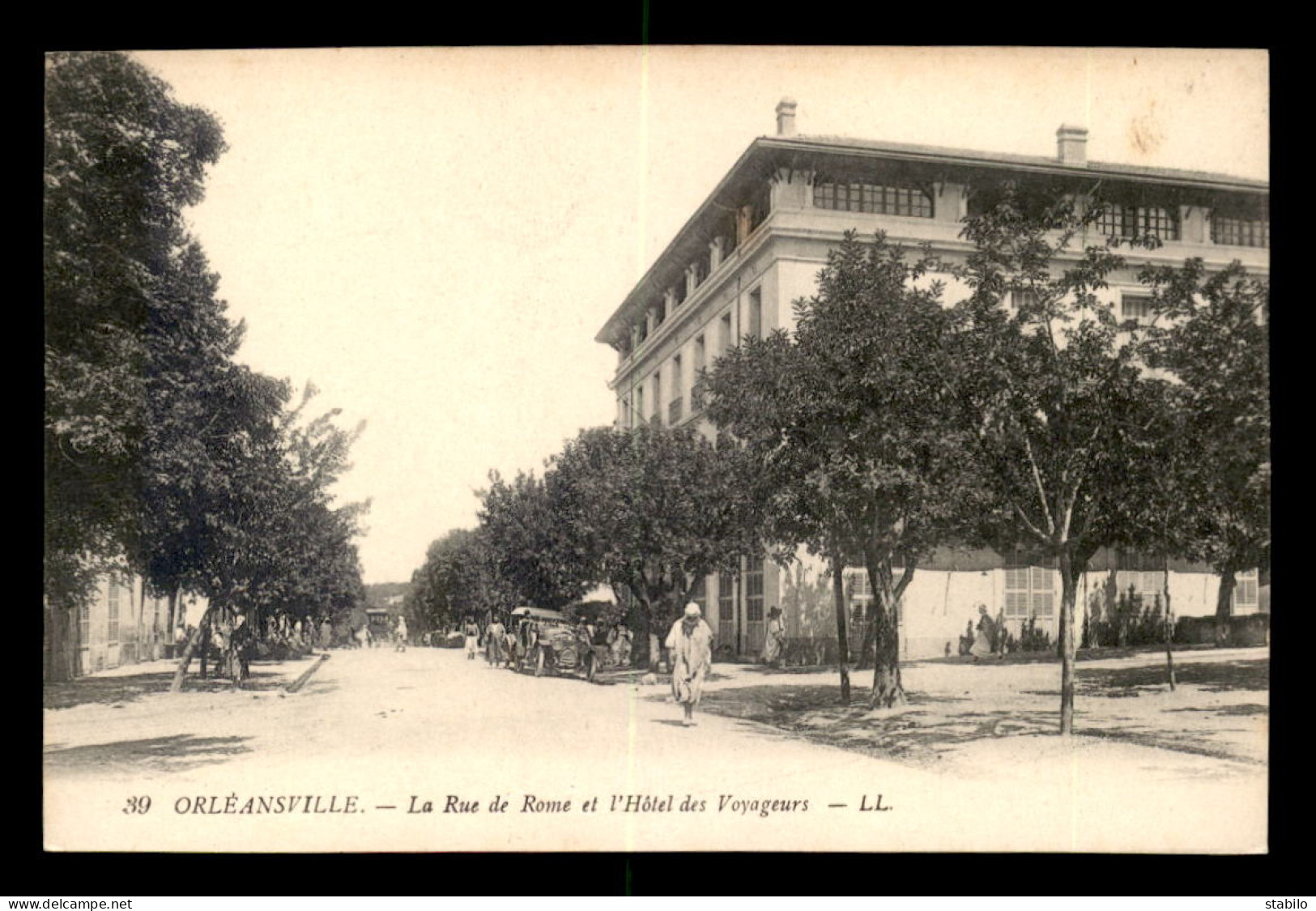 ALGERIE - ORLEANSVILLE - LA RUE DE ROME ET L'HOTEL DES VOYAGEURS - Chlef (Orléansville)