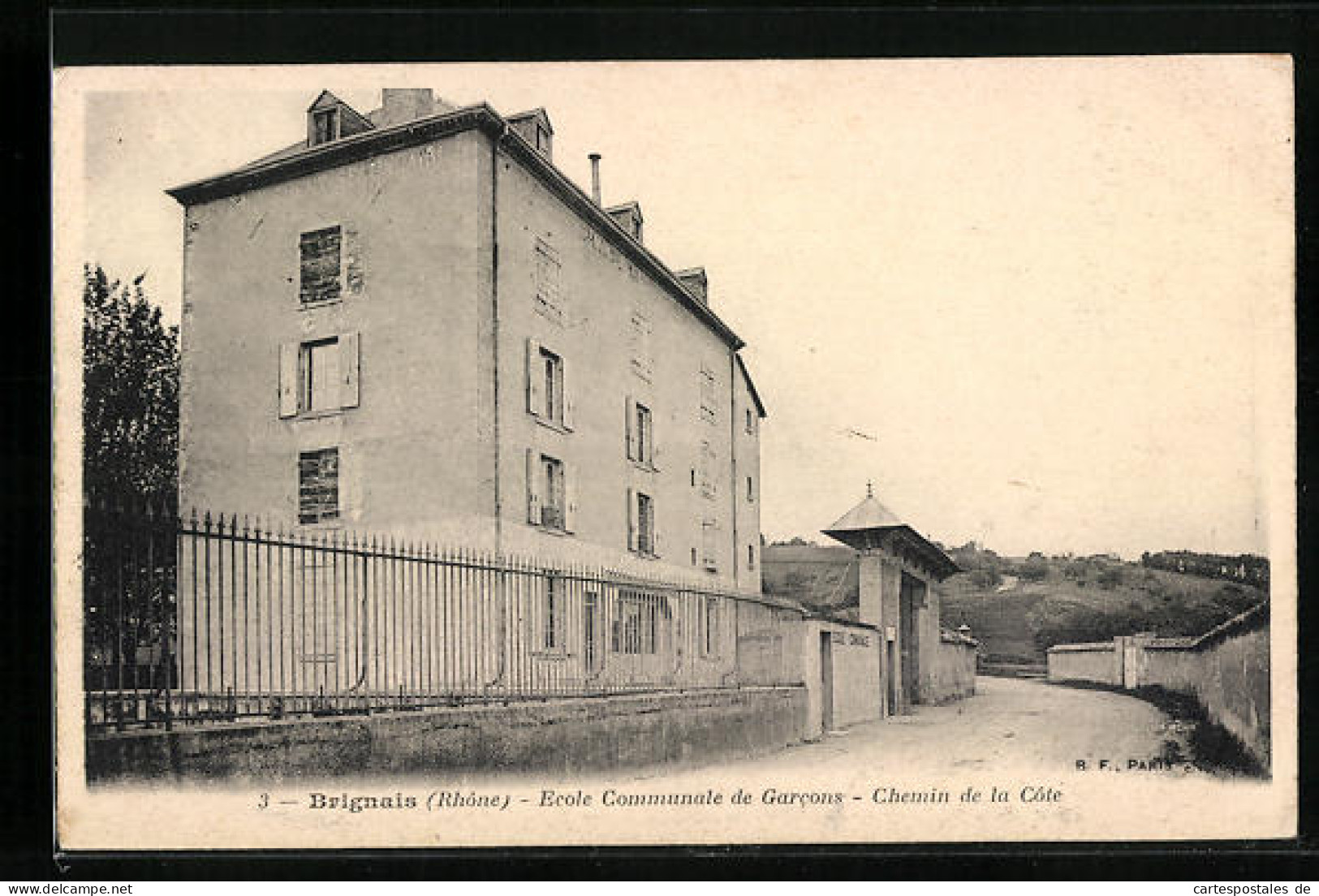 CPA Brignais, Ecole Communale De Garcons, Chemin De La Cote  - Brignais