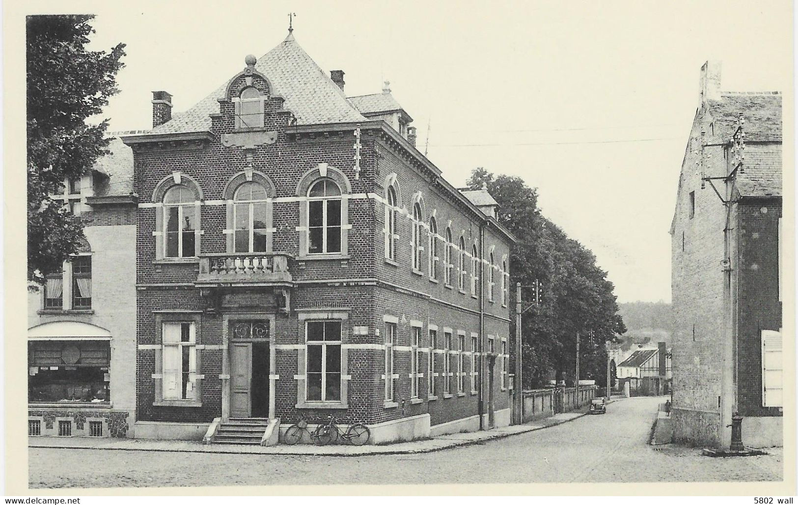 GREZ-DOICEAU : Hôtel De Ville - Graven