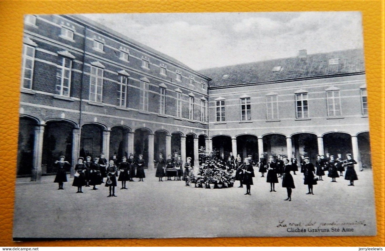 SINT NIKLAAS  - SAINT-NICOLAS  -  Pensionnat Et Ecole Normale - Présentation Notre Dame  - Cour - 1910 - Sint-Niklaas