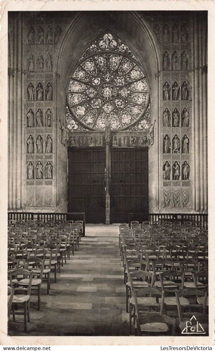 FRANCE - Reims  - Intérieur Au Portail Principal De La Cathédrale ( Petite Rose) - Carte Postale Ancienne - Reims