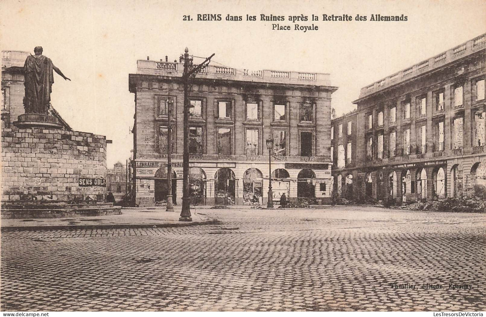 FRANCE - Reims  Dans Le Ruines Après La Retraite Des Allemands - Vue Sur La Place Royale - Carte Postale Ancienne - Reims