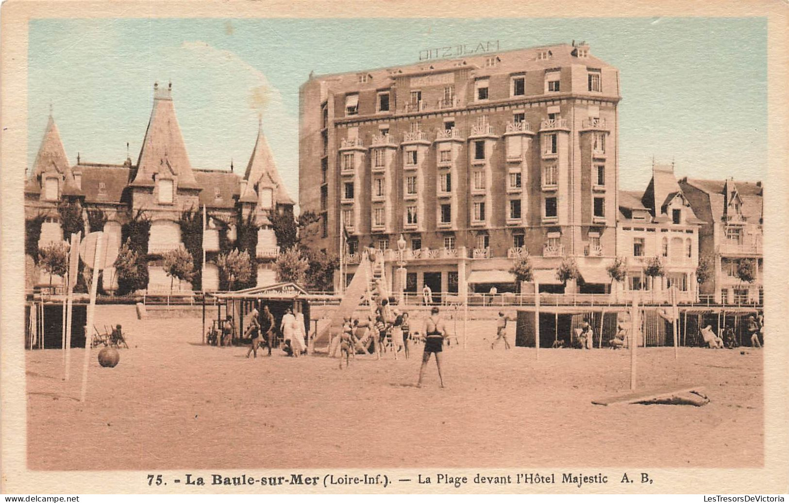 FRANCE - La Baule Sur Mer (Loire Inf) - Vue Générale De La Plage Devant L'hôtel Majestic- Animé - Carte Postale Ancienne - Saint Nazaire