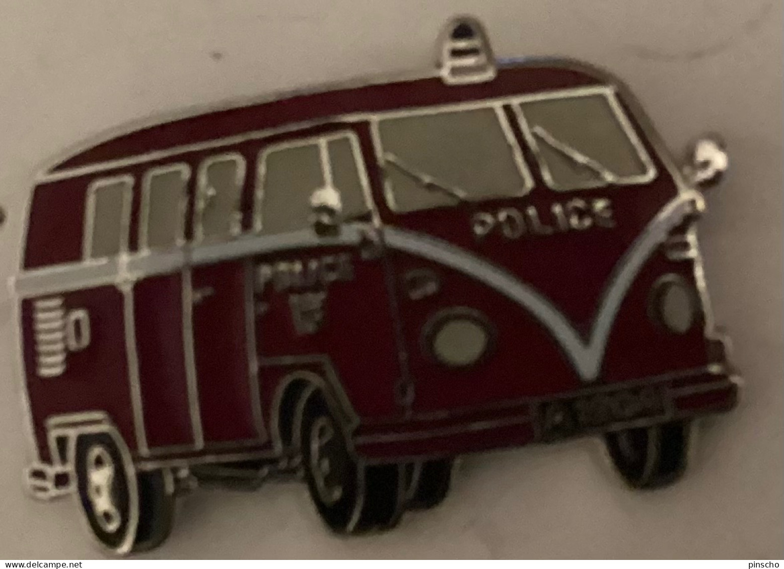 Pin S POLICE - Policia