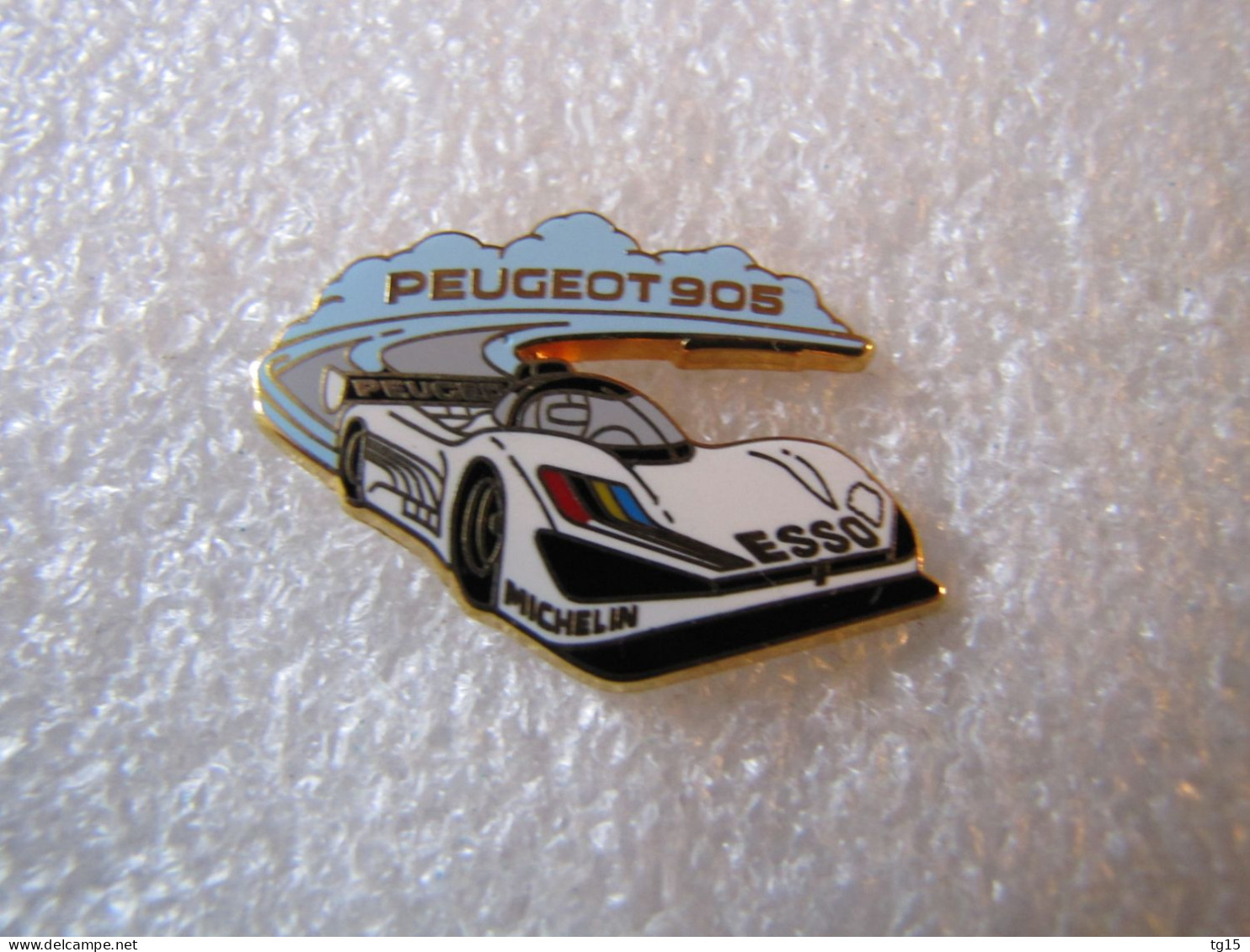 PIN'S   PEUGEOT  905    ARTHUS BERTRAND - Peugeot