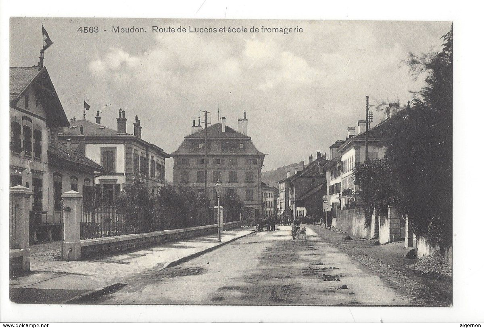 32087 - Moudon Route De Lucens Et école De Fromagerie - Moudon