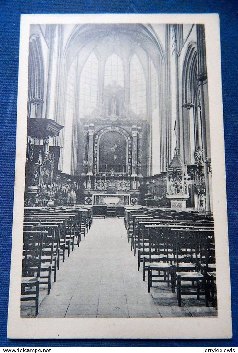 TIENEN -  TIRLEMONT  - 2  POSTKAARTEN  :  " Onze Lieve Vrouw Kerk " - " Binnenzicht "  - - Tienen