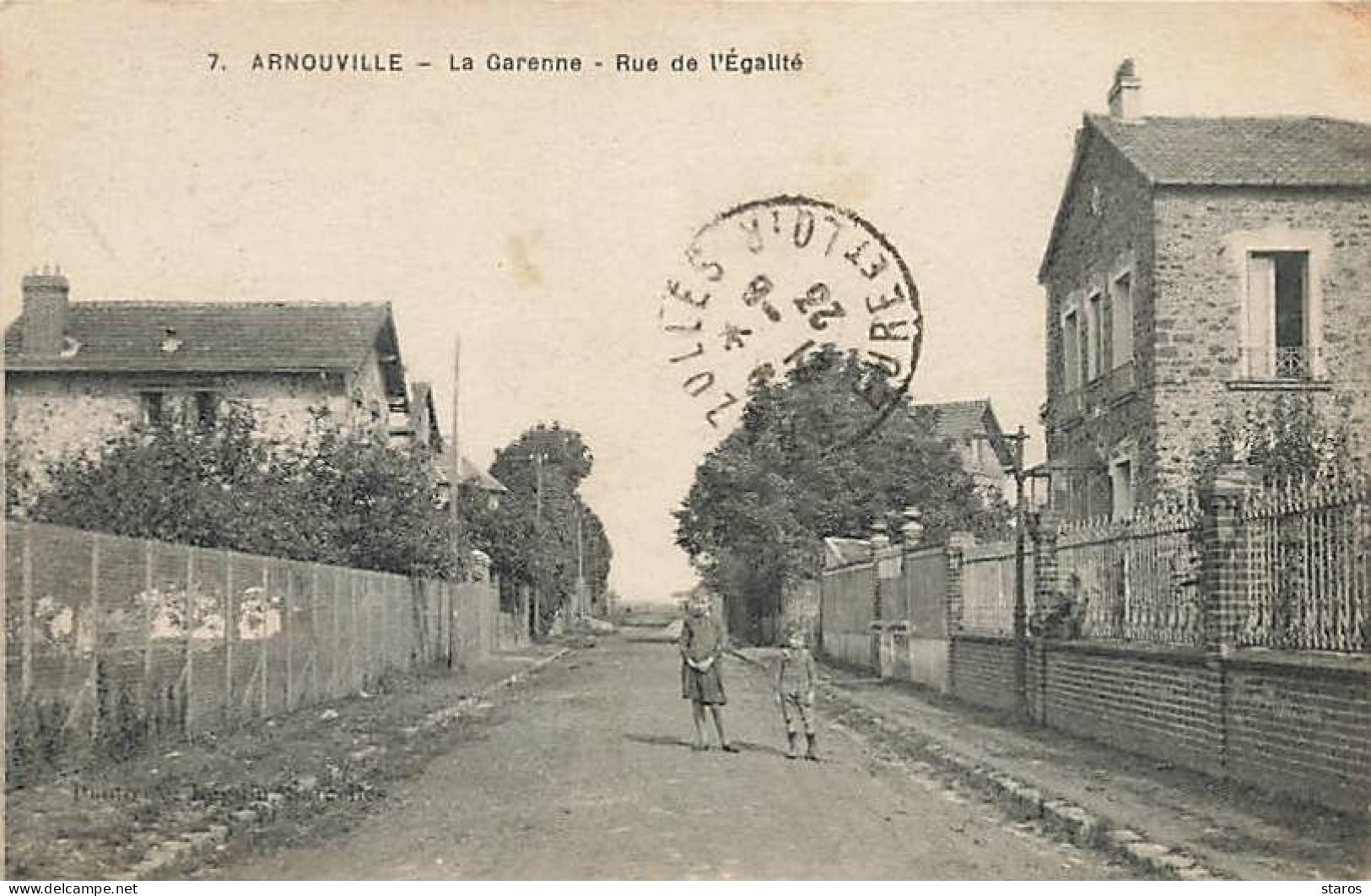 ARNOUVILLE - La Garenne - Rue De L'Egalité - Arnouville Les Gonesses
