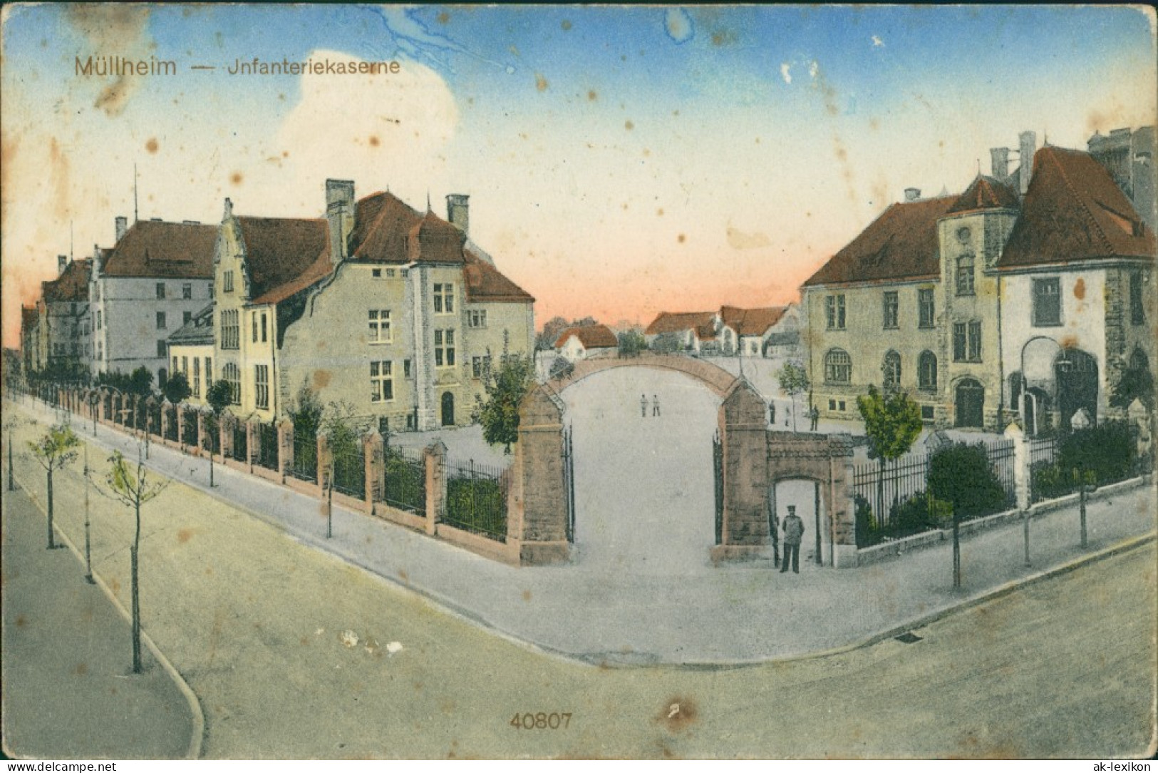 Müllheim (Baden) Straßenpartie Infanteriekaserne Eingangstor 1914  - Muellheim