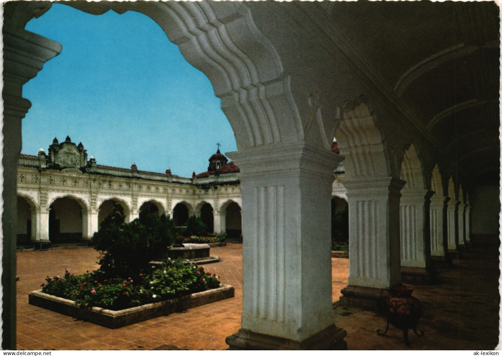 Postcard San Carlos Universidad San Carlos Antigua GUATEMALA, C.A. 1970 - Guatemala