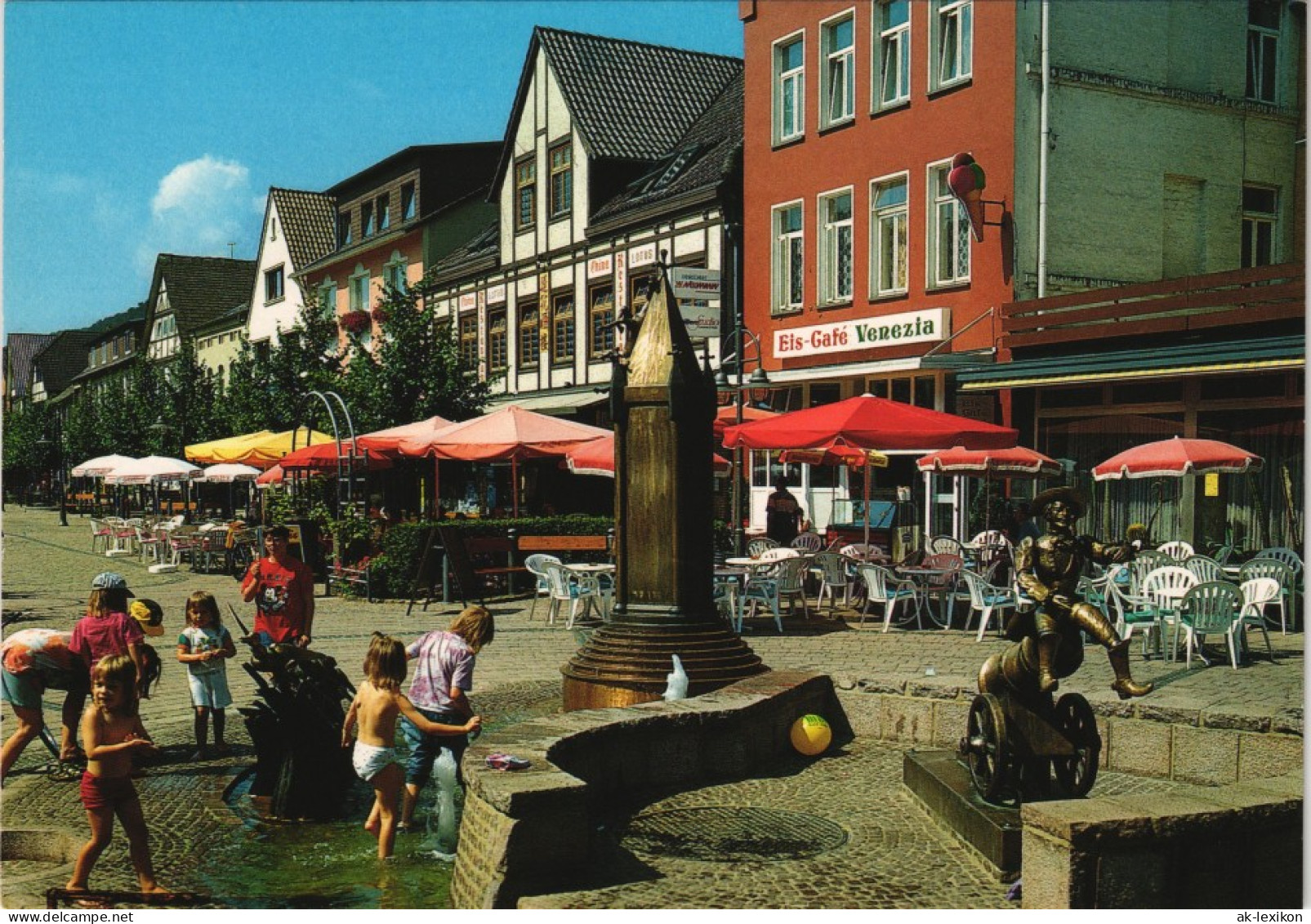 Bodenwerder Straßen & Plätze Partie Am Eis-Café Mit Brunen 1995 - Bodenwerder