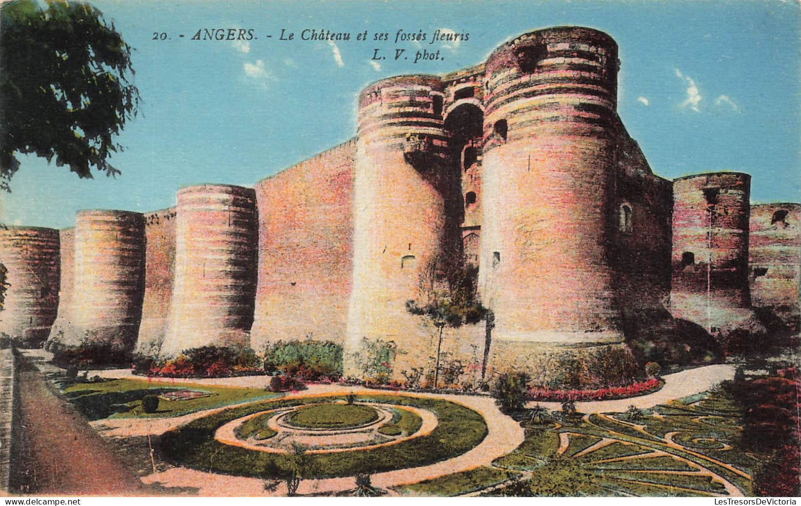 FRANCE - Angers - Le Château Et Ses Fosséd Fleuris - LV Phot - Carte Postale Ancienne - Angers