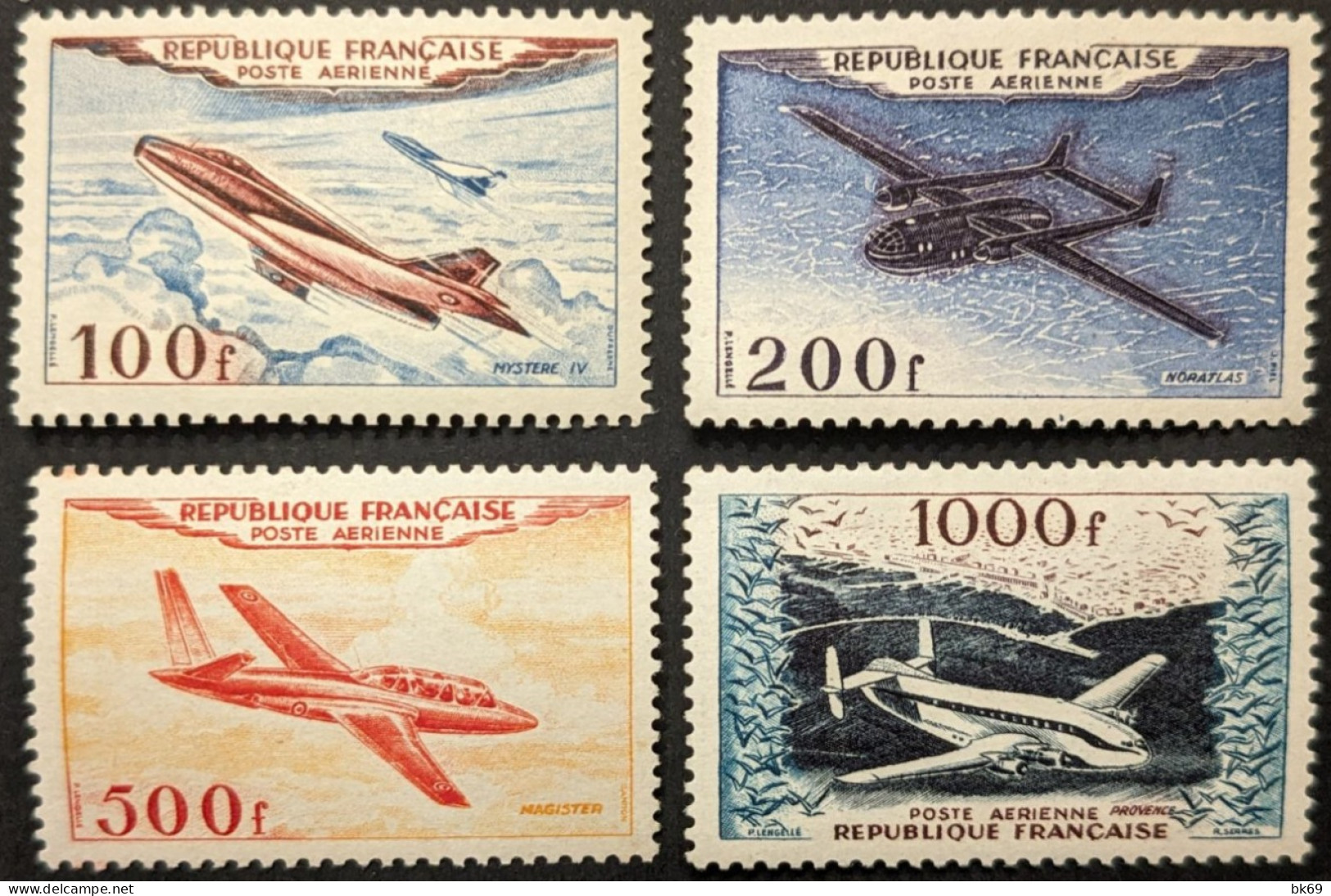 PA N° 30 à 33** Avions Mystère IV, Noratlas, Magister, Provence Série Complète Cote 400€ - 1927-1959 Nuovi