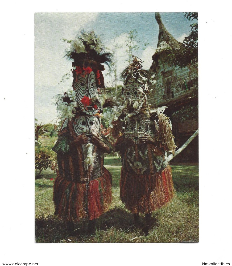 PAPUA NEW GUINEA - TYPES ET SCENES ETHNIC ETHNIQUE COSTUMES NATIONALES - Papouasie-Nouvelle-Guinée