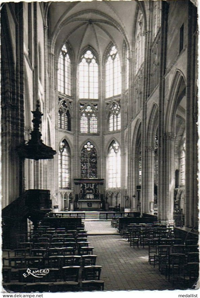 CPM..91..SAINT SULPICE DE FAVIERES..INTERIEUR DE L'EGLISE - Saint Sulpice De Favieres