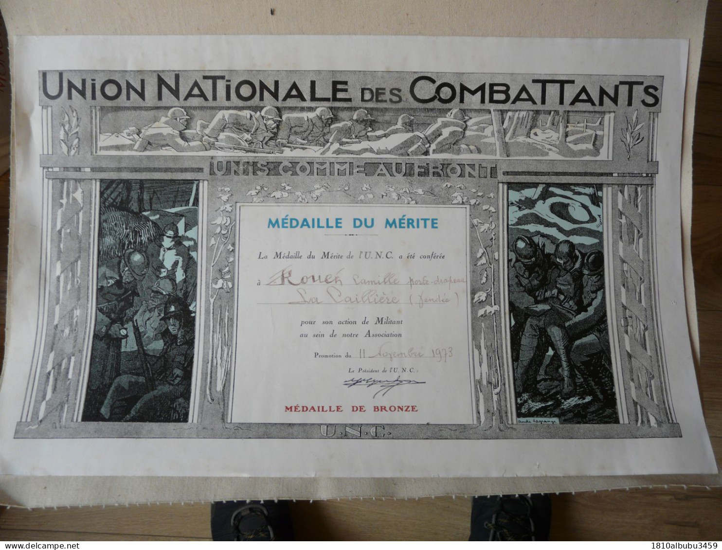 VIEUX PAPIERS - MEDAILLE DU MERITE (48,5 X 31) : UNION NATIONALE DES COMBATTANTS - Diplomi E Pagelle