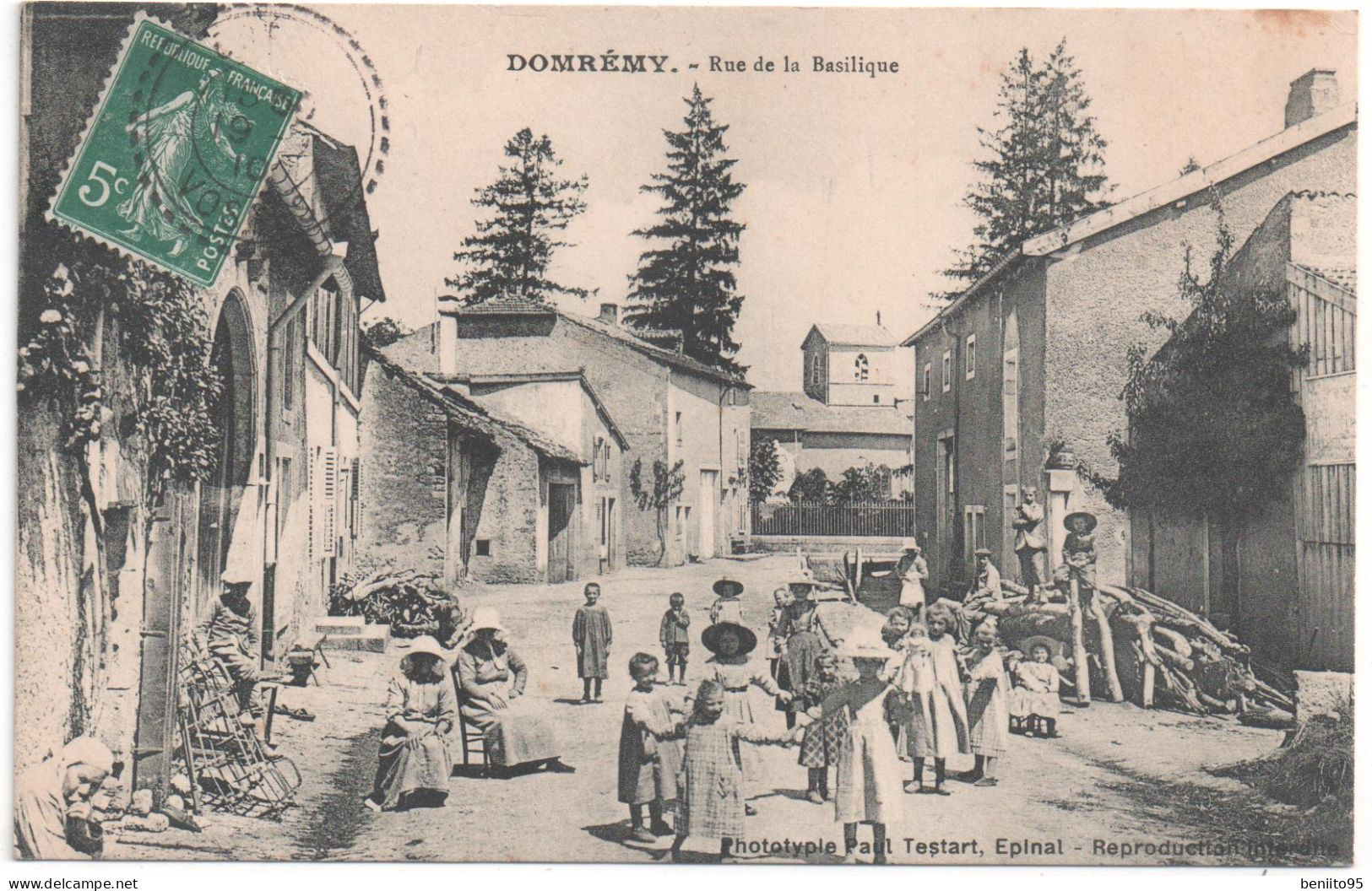 CPA De DOMREMY - Rue De La Basilique. - Domremy La Pucelle