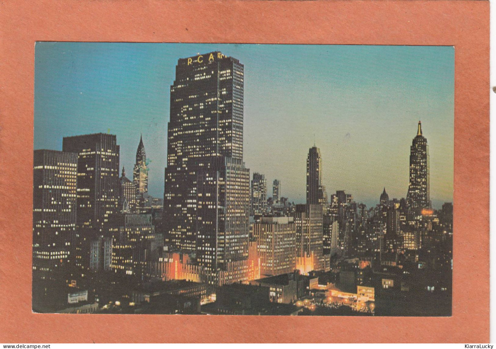 NEW YORK CITY - USA - NEW YORK - MIDTOWN MANHATTAN AT NIGHT RCA CHRYSLER EMPIRE STATE BUILDING - ECRITE - Manhattan