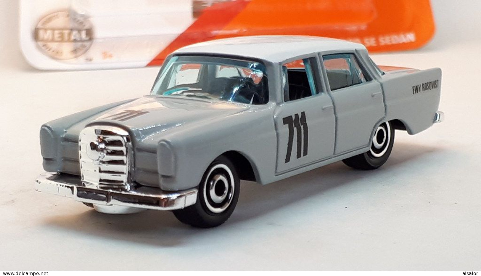 MERCEDES-BENZ 220 SEDAN EMY ROSQSVIT  MATCHBOX - Matchbox (Mattel)