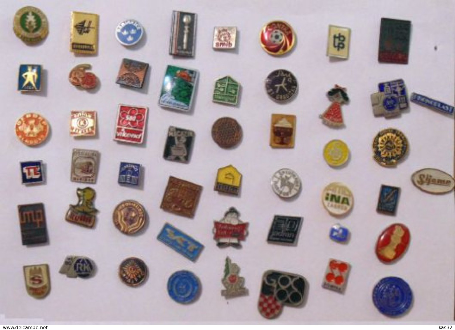 Yugoslavia, Croatia, Pins Badges, Antique Unsorted Collection Lot 158 - Lots