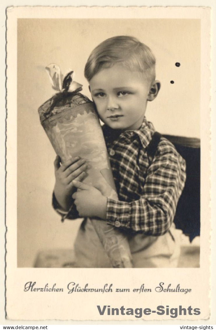 Little Boy With School Cone / Schultasche (Vintage RPPC ~1930s) - Scuole