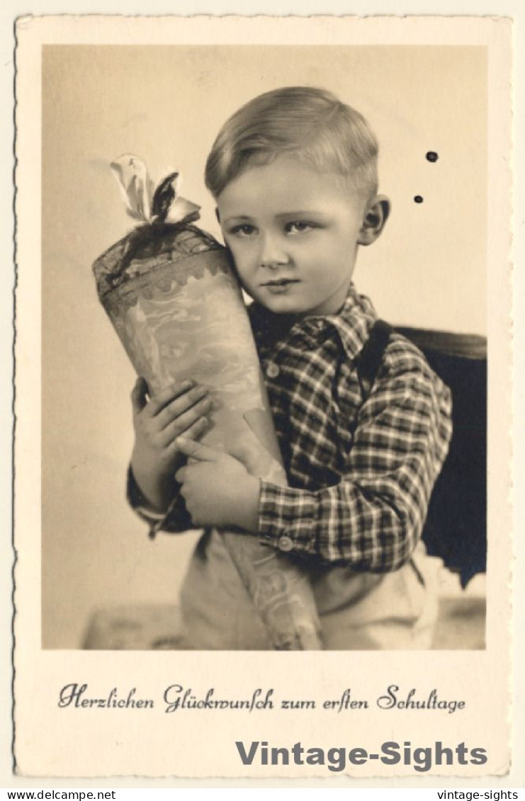 Little Boy With School Cone / Schultasche (Vintage RPPC ~1930s) - Schulen