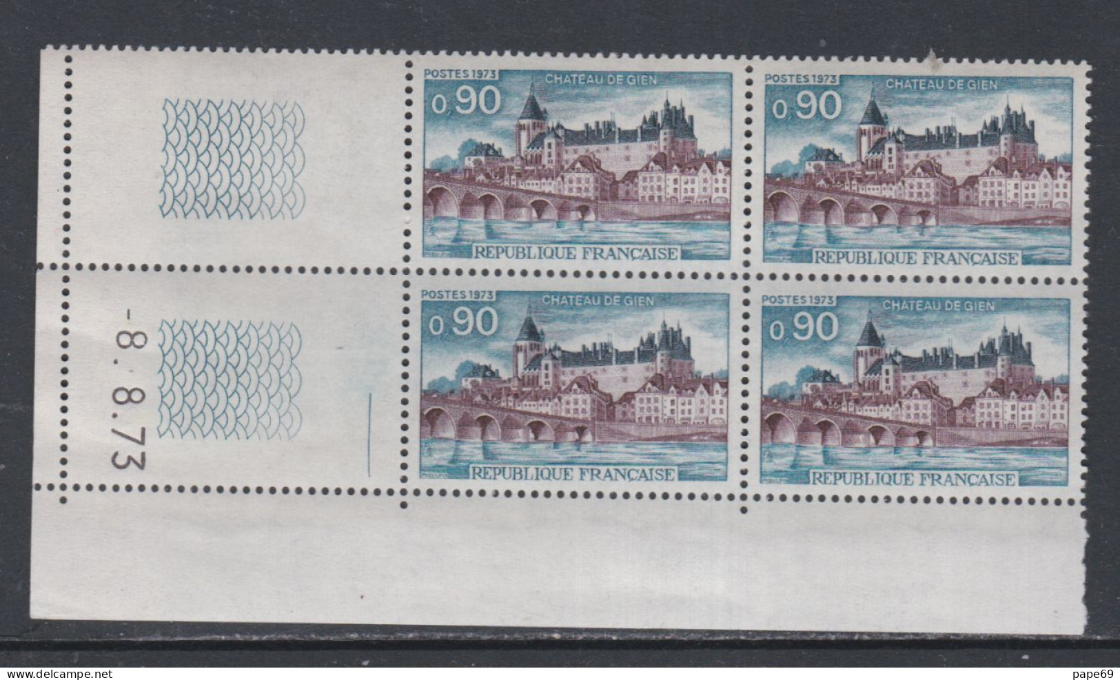 France N° 1758 XX   Château De Gien En Bloc De 4 Coin Daté Du 8  8 . 73 ; 1 Trait Sans Charnière, TB - 1970-1979