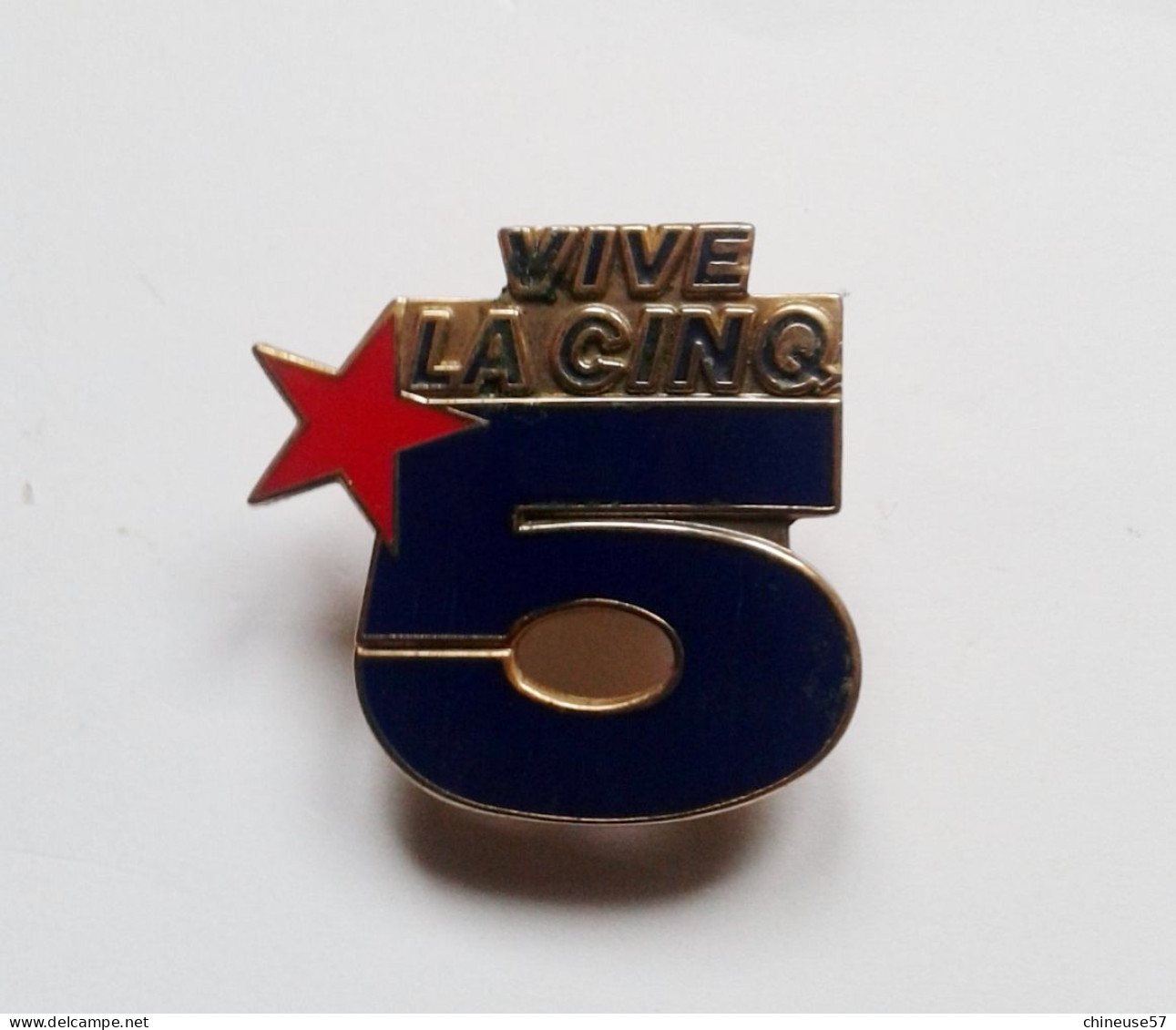 Pin's Vive La 5 Qualité Collector Série Limitée Paris - Médias