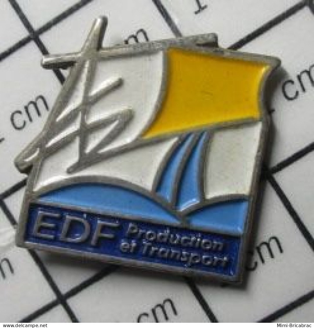 SP11 Pin's Pins / Rare Et De Belle Qualité / EDF GDF / PRODUCTION ET TRANSPORT - EDF GDF